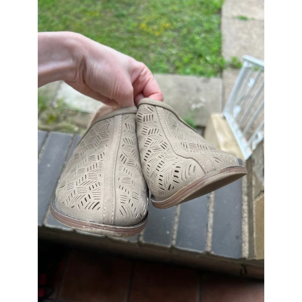 Restricted Tan Laser Cut Perforated D'Orsay Ankle Booties Shoes Size 8.5‎